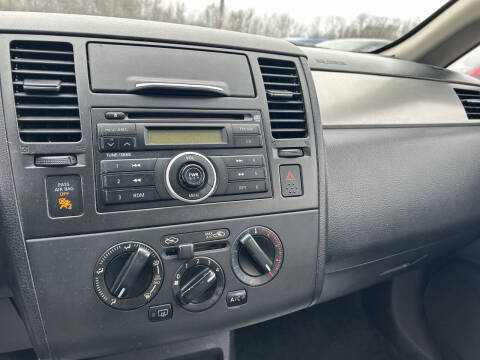 2008 Nissan Versa 1.8 S