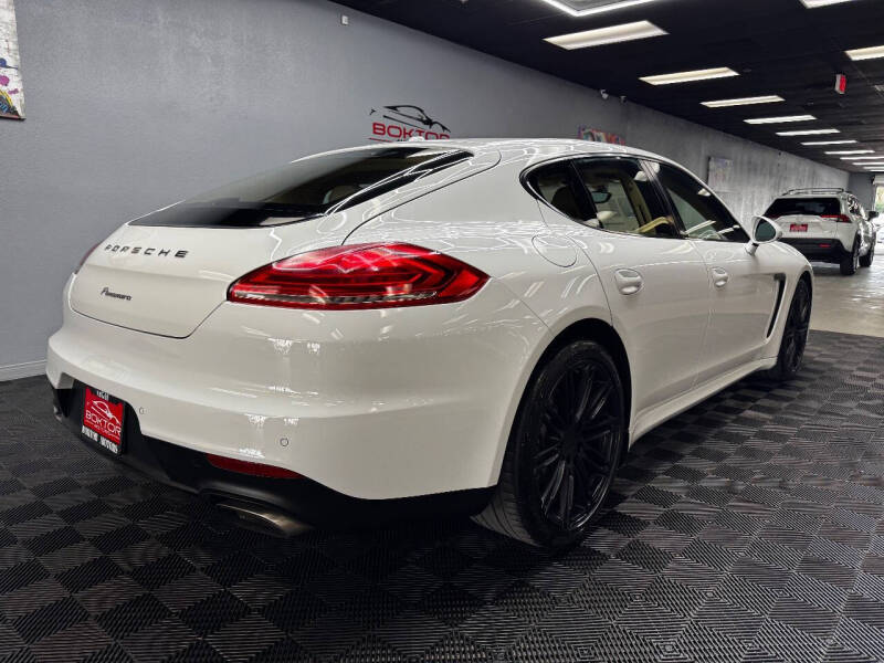 2015 Porsche Panamera 4