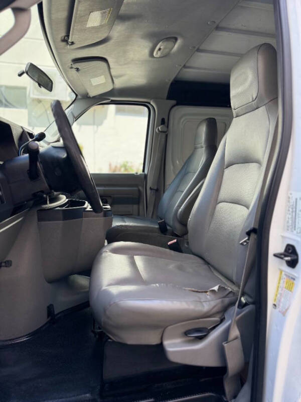 2011 Ford E-Series E-150
