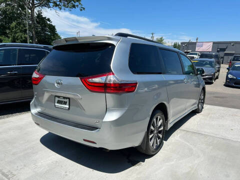 2019 Toyota Sienna LE 7-Passenger