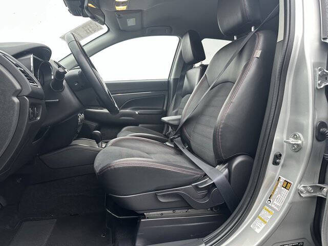 2024 Mitsubishi Outlander Sport SE