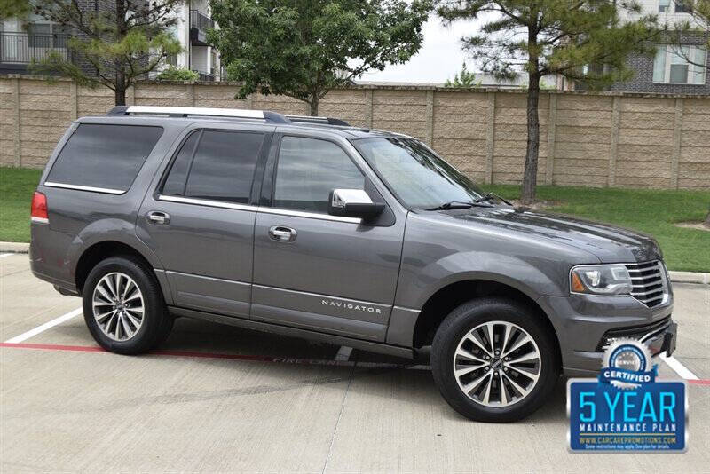 2016 Lincoln Navigator Select