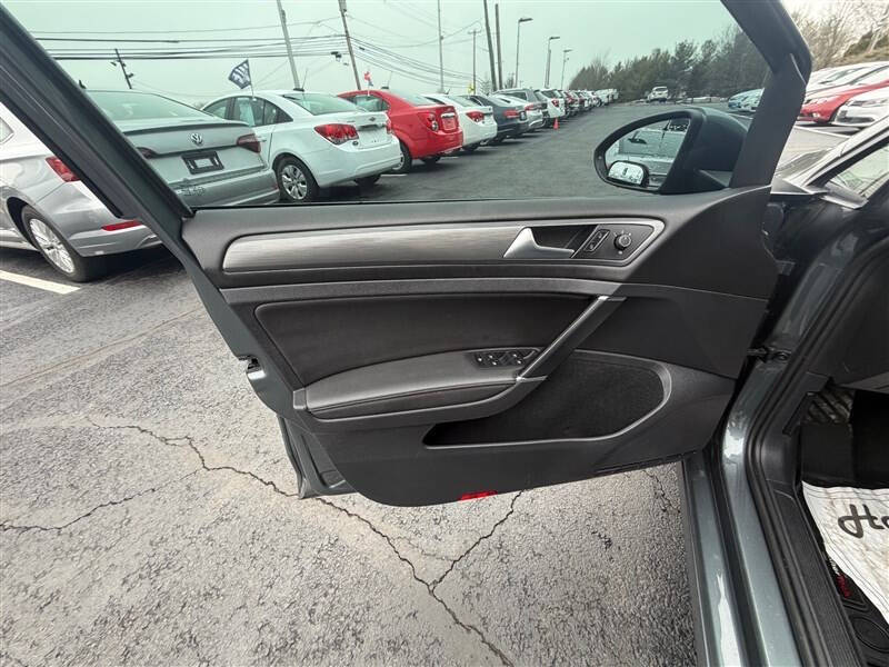 2021 Volkswagen Golf TSI