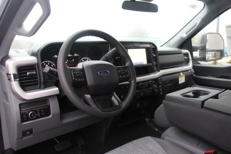 2026 Ford F-350 Super Duty XLT