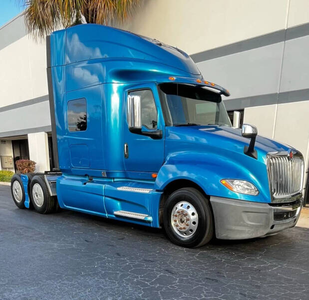 2018 International LT625
