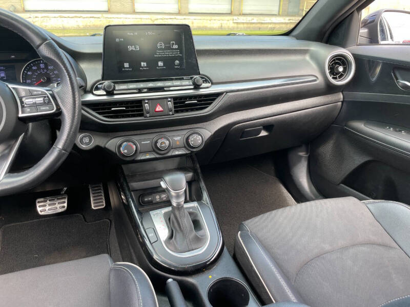 2020 Kia Forte GT Line