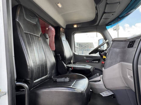 2017 Peterbilt 567