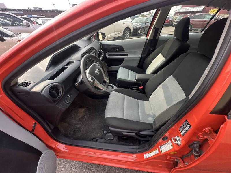 2014 Toyota Prius c Three