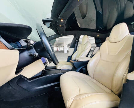 2017 Tesla Model S 90D