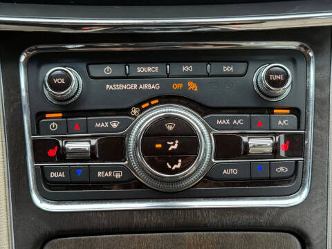 2018 Lincoln Continental Premiere