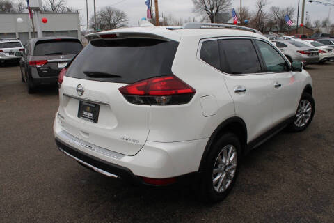 2017 Nissan Rogue SV