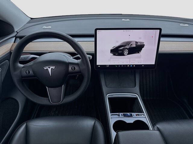 2024 Tesla Model Y Long Range