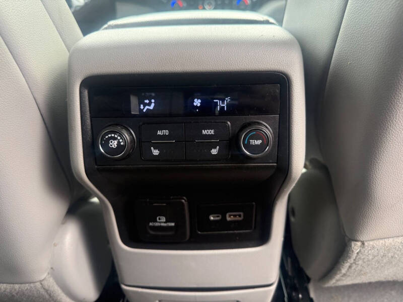 2022 GMC Acadia SLT
