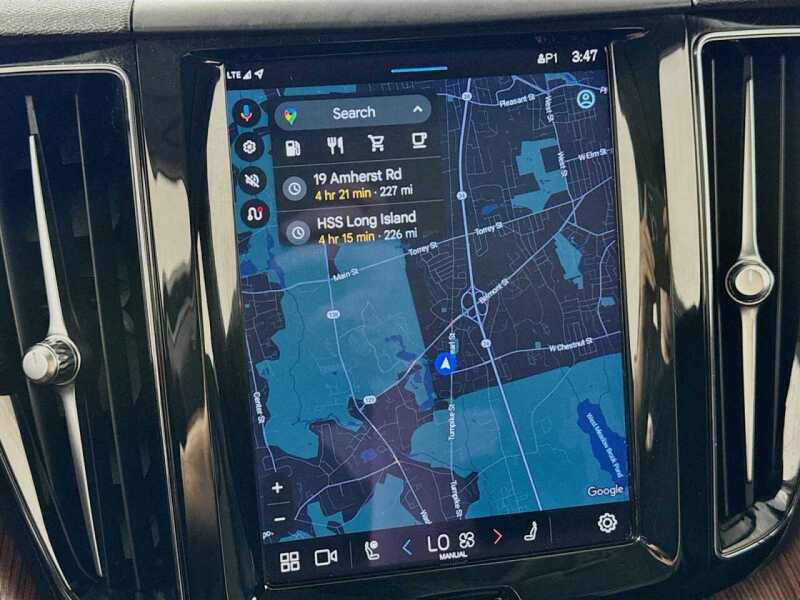 2023 Volvo XC60 B5 Plus Bright Theme