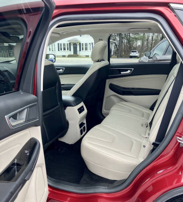 2019 Ford Edge Titanium