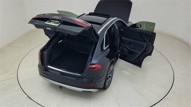 2024 Audi Q8 quattro Prestige 55 TFSI