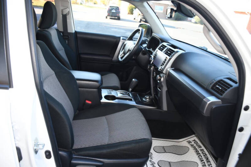 2022 Toyota 4Runner SR5