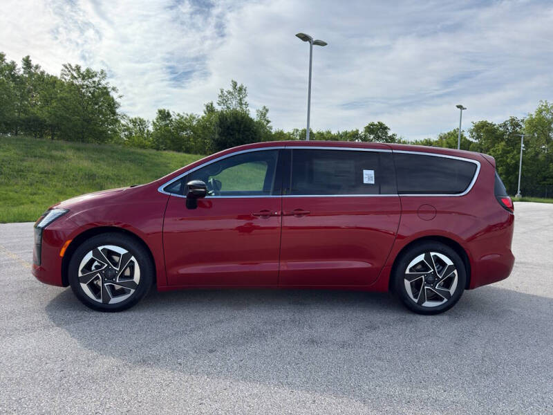 2027 Chrysler Pacifica Limited