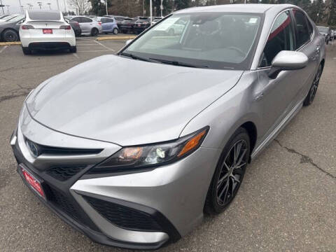 2021 Toyota Camry Hybrid SE