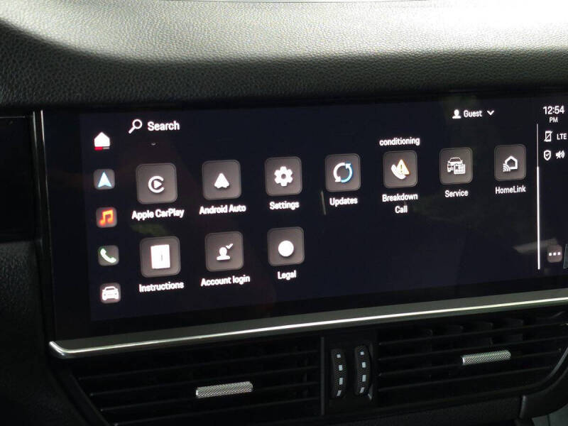 2023 Porsche Cayenne Platinum Edition