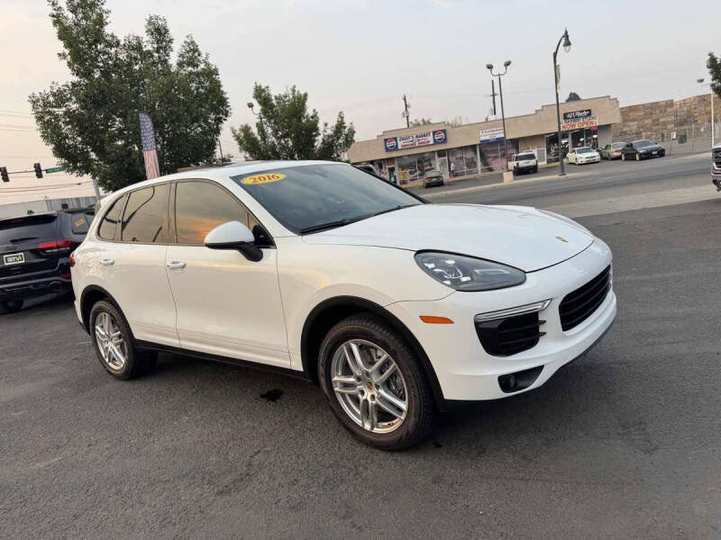 2016 Porsche Cayenne