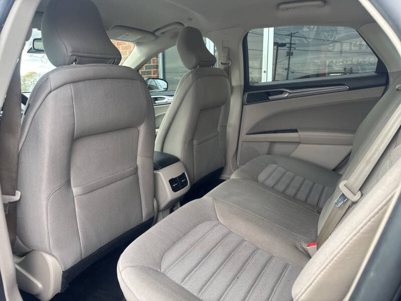 2019 Ford Fusion Hybrid SE