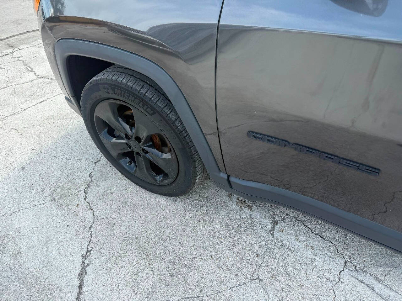 Gray 2018 Jeep Compass Altitude Altitude 4dr SUV 20