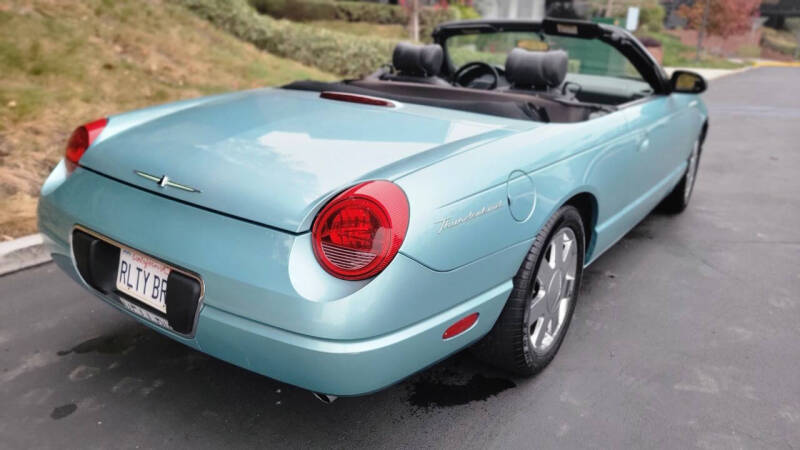 2002 Ford Thunderbird Deluxe