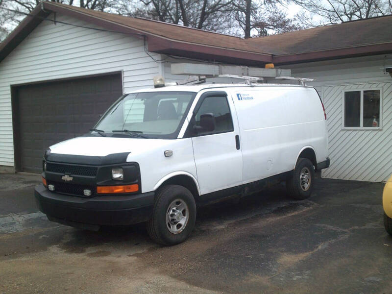 2008 Chevrolet Express Cargo Work Van's photo