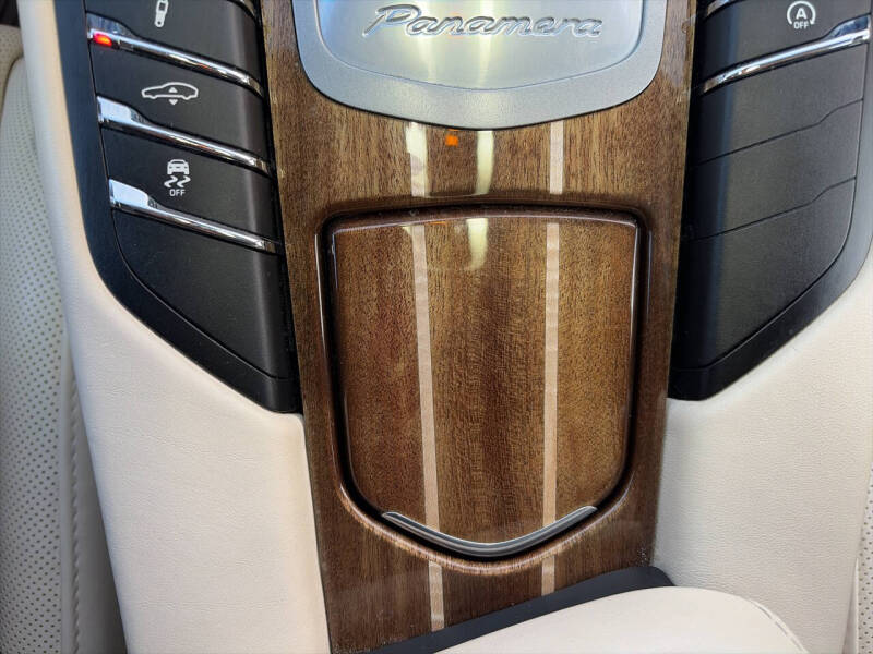 2012 Porsche Panamera 4S