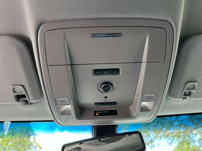 2017 Cadillac Escalade Standard