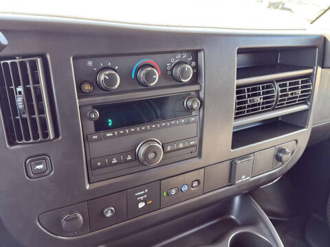 2025 Chevrolet Express 2500