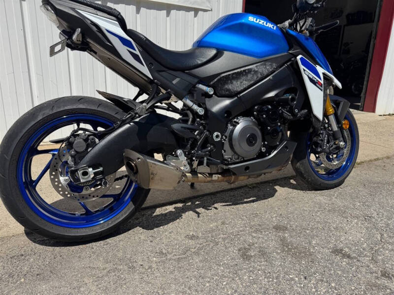 2024 Suzuki GSX-S1000
