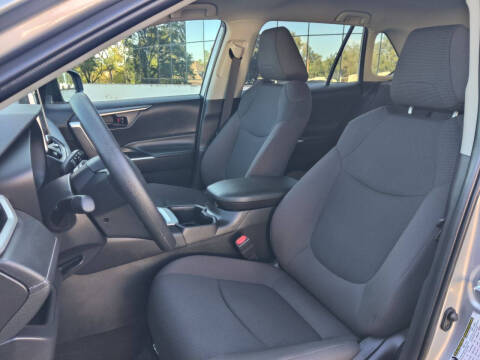 2023 Toyota RAV4 Hybrid LE