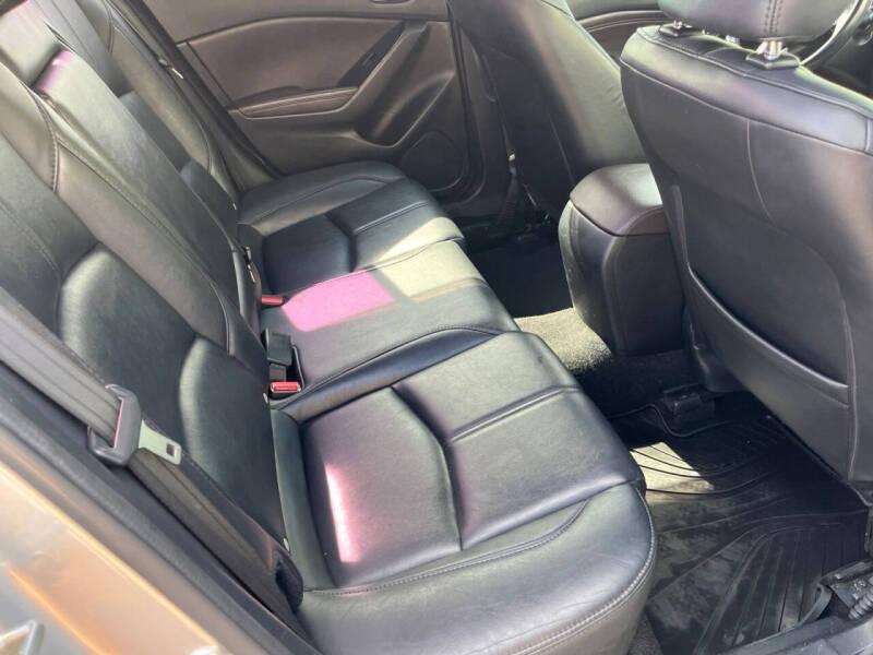 2018 Mazda MAZDA3 Touring