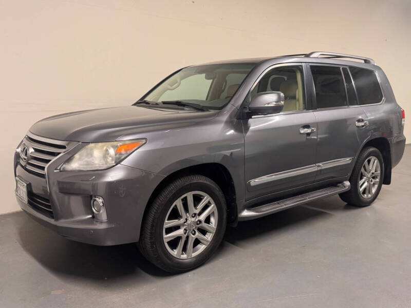 2013 Lexus LX 570