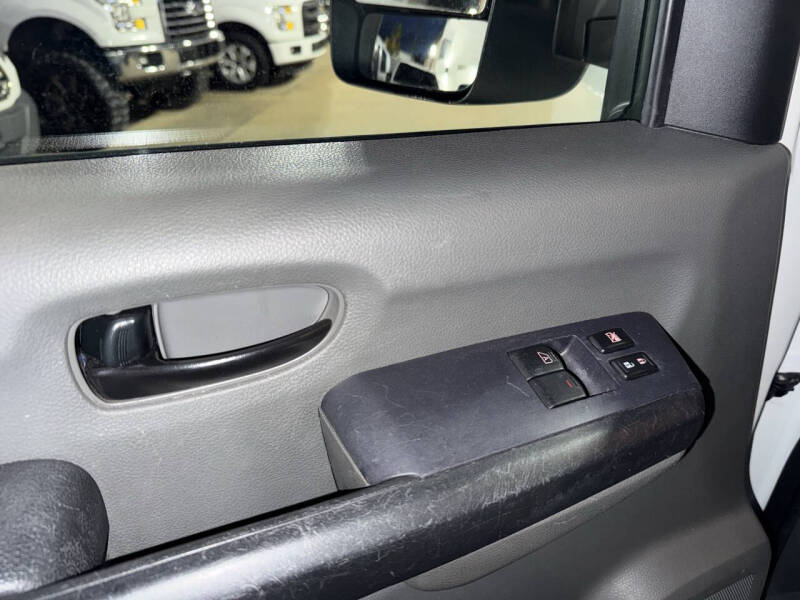 2021 Nissan NV 1500 SV