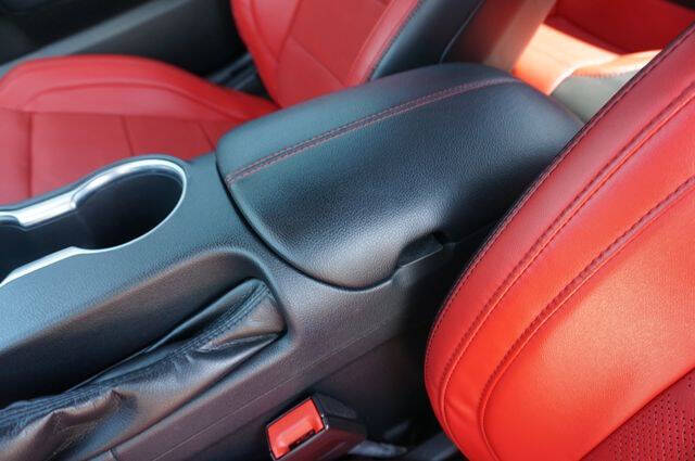 2022 Ford Mustang EcoBoost Premium
