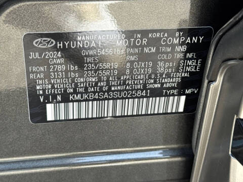 2025 Genesis GV60 Standard