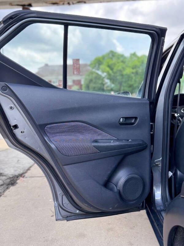 2019 Nissan Kicks S