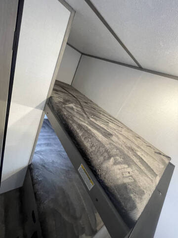 2024 Coleman DUTCHMAN