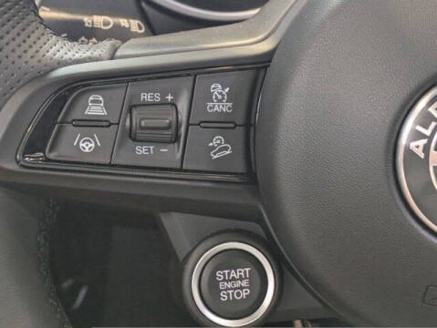 2025 Alfa Romeo Stelvio