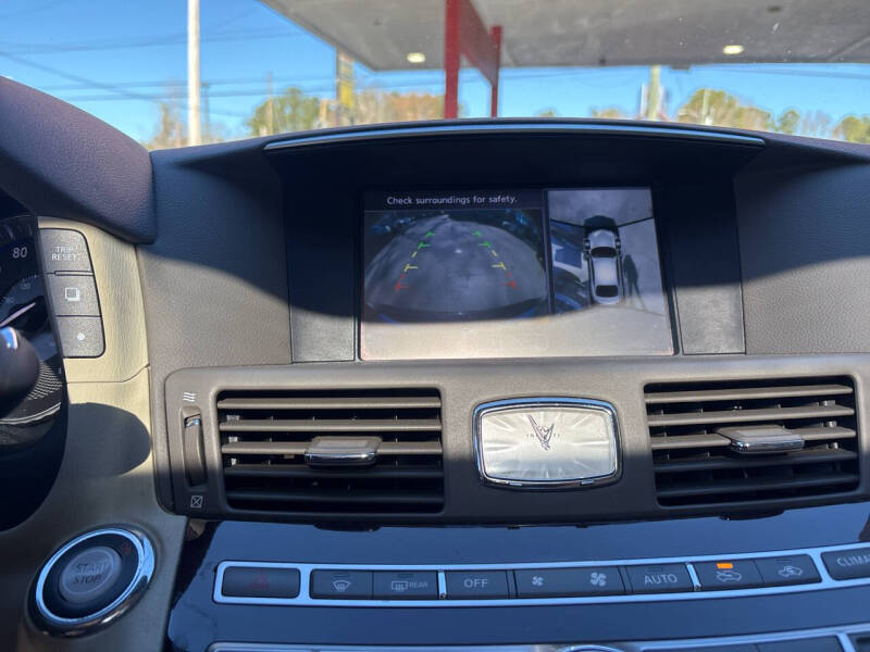 2016 Infiniti Q70 Hybrid