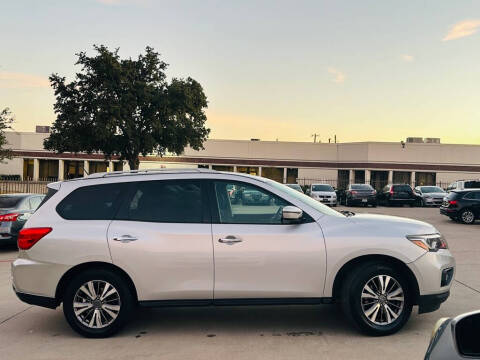 2018 Nissan Pathfinder S
