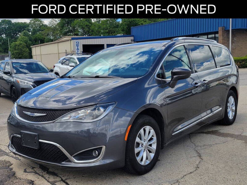 2019 Chrysler Pacifica Touring L