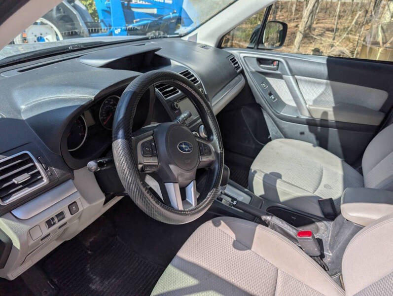 2017 Subaru Forester 2.5i