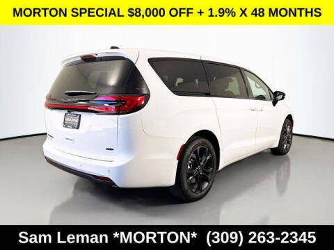 2026 Chrysler Pacifica Select