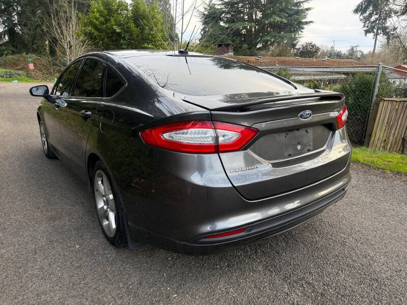 2016 Ford Fusion SE