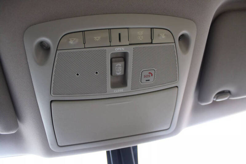 2017 Nissan Maxima Platinum