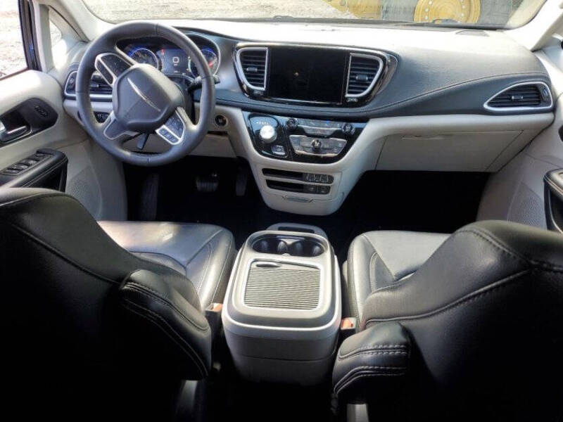 2022 Chrysler Pacifica Touring L